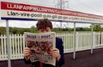 Navnet på den walisiske stationsby Llanfair er i virkeligheden en forkortelse. Bynavnet ville kunne høste en del point i Scrabble, hvis man måtte bruge bynavne. - Foto: AP 