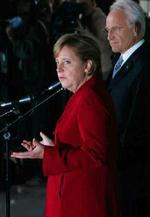 Angela Merkel briefer pressen efter mødet i dag. - Foto: AP 