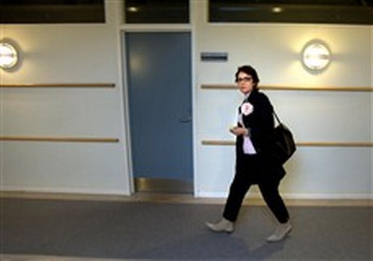 Onsdag var Louise Frevert på vej på orlov. Nu må hun muligvis vende om. Hendes orlovsplaner kaldes for misbrug af Folketinget.   Foto: Finn Frandsen 
