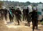 Det israelske militær må ikke længere benytte arresterede palæstinensere som 'menneskelige skjold' under razziaer mod mistænkte terrorister. - Arkivfoto: AP 
