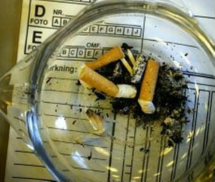 En blodprop i hjertet får ikke folk til at kvitte cigaretterne. - Foto: Thomas Borberg 