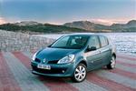 Renault Clio i tredje generation er vokset ganske betragteligt. Der er fin plads for og bag. Bilen er i Danmark til januar til priser fra omkring 160.000 kroner.   Foto: Renault 