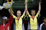 Lars Paaske og Jonas Rasmussen efter sejren i VM-finalen i herredouble. - Arkivfoto: Morten Langkilde 