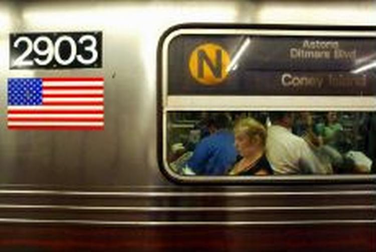 34th St. subway station. 4,5 millioner mennesker færdes hver dag i New Yorks undergrund. - Foto: AP 