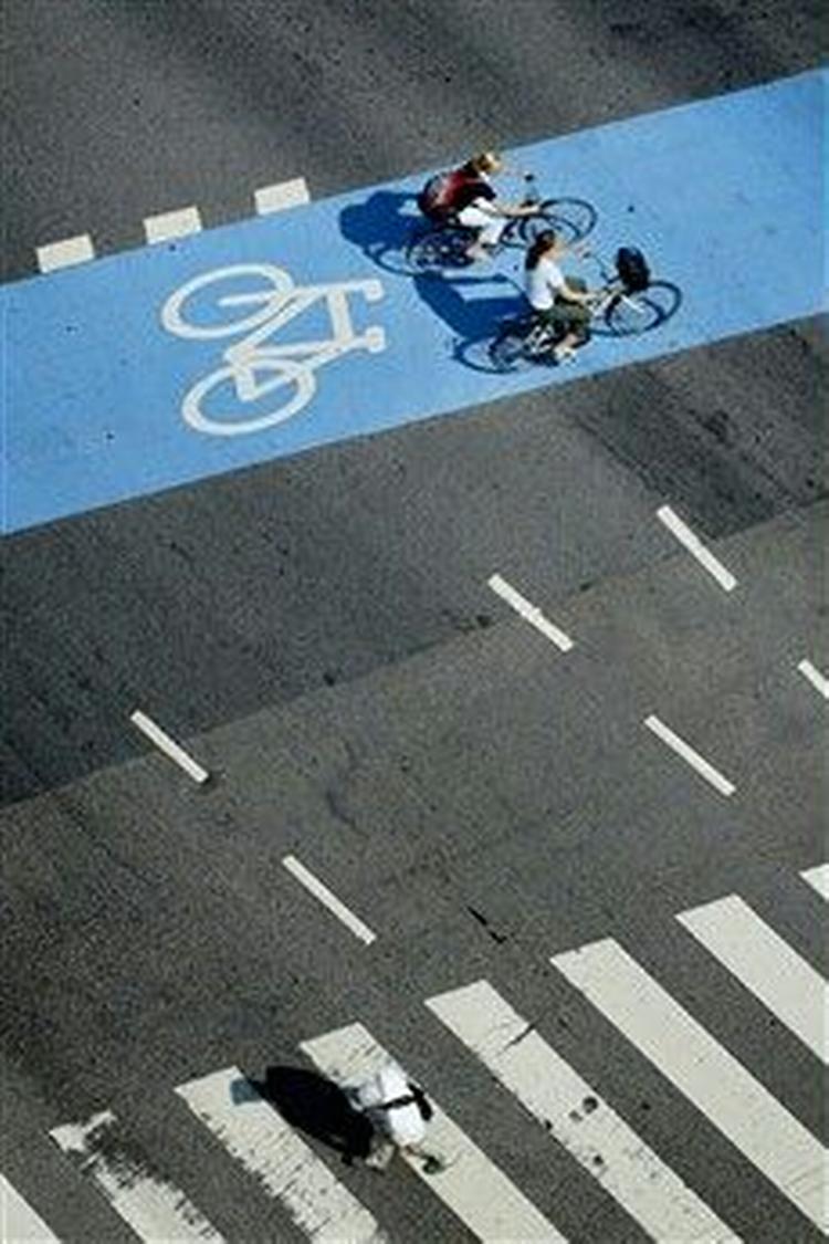 Et af de kvindelige cyklisters problemer er, at de stoler for meget på deres medtrafikanter.   Foto Thomas Borberg 