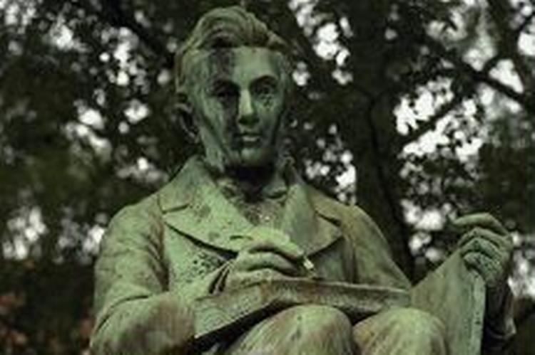 Striden om Kierkegaards-biografien 'SAK' fortsætter. Kritiker mener, at der er hundredevis af fejl - Foto: Lars Hansen 