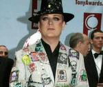 Musikeren Boy George er sigtet for besiddelse af fem gram kokain. Han tilkaldte selv politiet til sin lejlighed - Foto: AP 