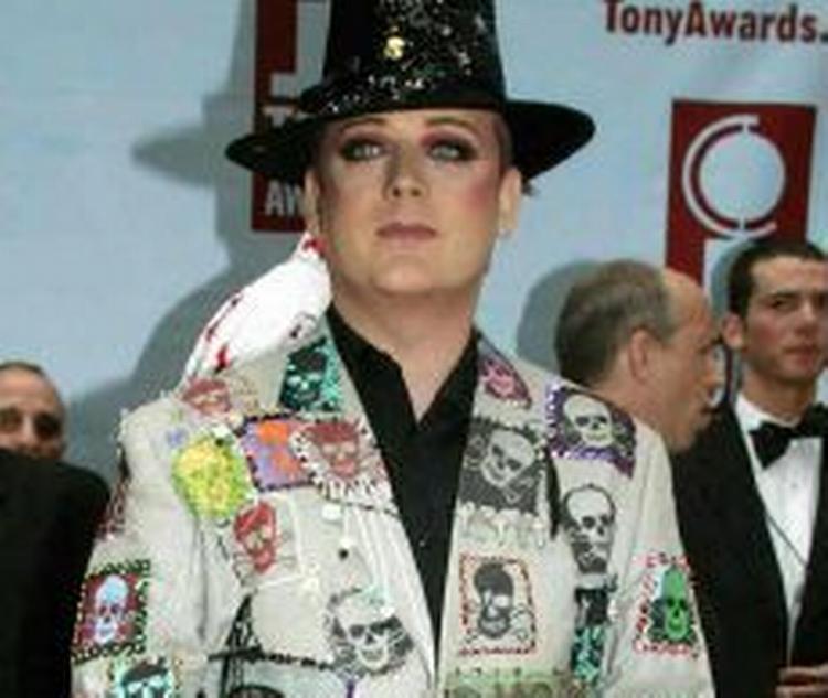 Musikeren Boy George er sigtet for besiddelse af fem gram kokain. Han tilkaldte selv politiet til sin lejlighed - Foto: AP 