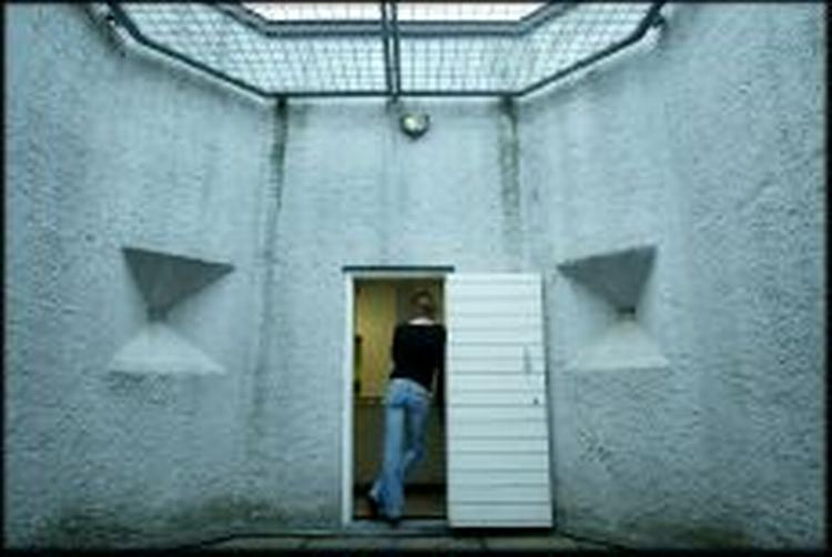 De danske arresthuse er slidte og overfyldte. Og fængselsbetjentene er under stadigt større pres. - Arkivfoto: Thomas Sjørup 