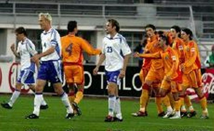 Juventus-spilleren Adrian Mutu blev matchviunder for Rumænien i lørdags i Helsinki. - Foto: AP. 