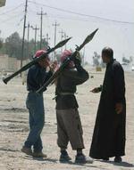 Sunnimuslimske oprørere i den irakiske by Fallujah. - Arkivfoto: AP 