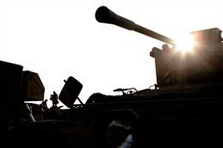 Oppositionen kan ikke huske alle de spørgsmål, den har stillet om indsatsen i Irak, siger Søren Gade. Foto fra den danske lejr i Basra. - Arkivfoto: Thomas Borberg 
