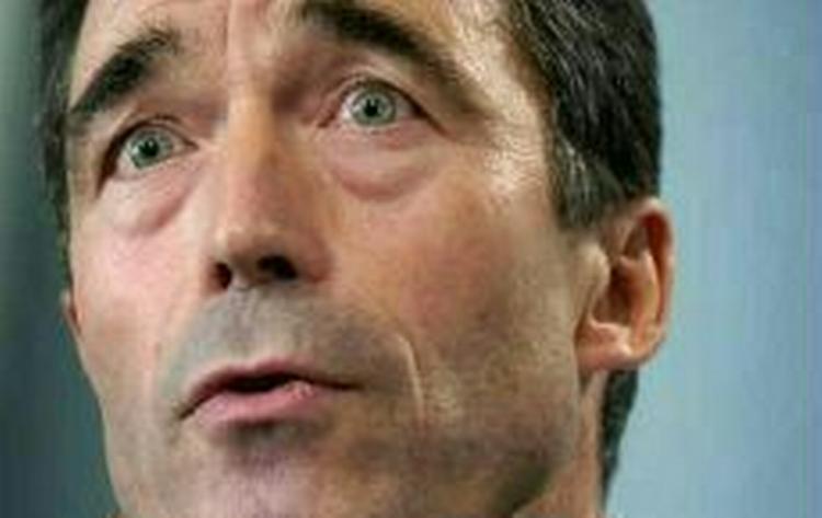 Statsminister Anders Fogh Rasmussen går nu ind i striden om EU's kemiudspil, som han indirekte kritiserer. - Arkivfoto: Jens Dresling 