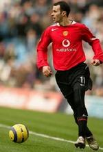Ryan Giggs har i alt spillet 642 kampe for United og scoret 130 mål. - Arkivfoto: AP. 