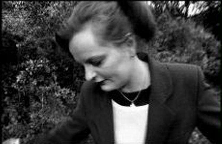 TID TIL PATOS. »Jeg vil have folk til at flæbe, fordi det har vi godt af«, siger forfatter Dorthe Nors om nye roman, der handler om sorg.   Foto Rasmus Baaner 