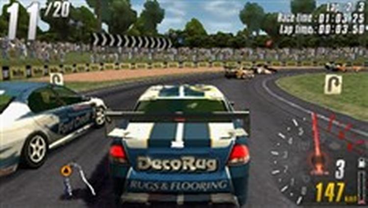 Der er supergod grafik og masser af fart på i  Toca Race Driver 2 . Spillet er dog helt det samme som PlayStation 2 og Xbox-versionen. 