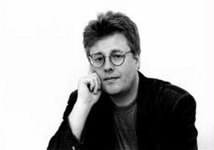 Stieg Larsson var selv storforbruger af krimier, men var ofte irriteret over, at forfatterne koncentrerede sig om en eller to personer i stedet for at folde handlingen ud, så hele samfundet kunne træde frem.   Foto: David Lagerlöf/Expo 