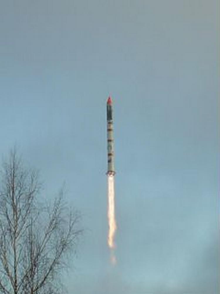 Danske ingeniør-studerende fik her til morgen sendt en satellit ud i rummet. Satelitten sad i næsen på en russisk raket, som smed den danske 60-kilo tunge satellit senere på turen - Foto: AAU 