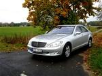 Mercedes S- klasse er vokset på alle ledder - og prisen er fulgt godt med. Foto: Allan Graubæk 