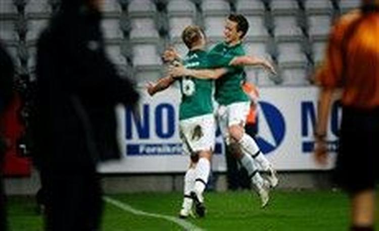 Viborgjubel efter scoringen til 1-0. - Foto: Anders Brohus 
