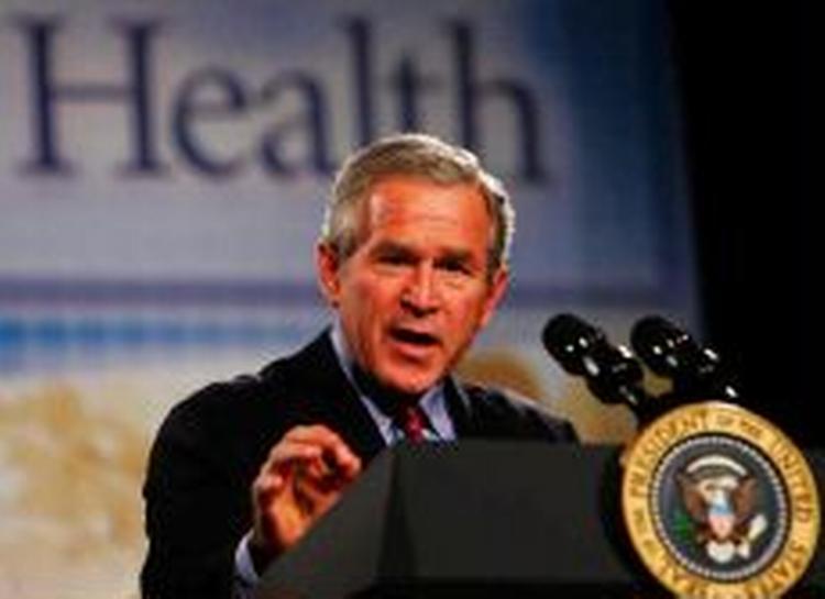 Bush taler i National Institutes of Health in Bethesda i dag. - Foto: AP 