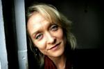 ARVELIGT. Selv om Karin Alvtegen er i familie med Astrid Lindgren og var tæt på hende i mange år, tænkte hun aldrig selv på at blive forfatter, før hun stod med et færdigt manuskript i hånden.   Foto: Jens Dresling 