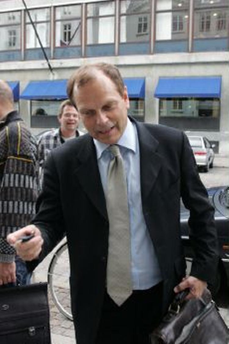 De Konservatives bud på en overborgmester i København, Mogens Lønborg, har tidligere været i medierne på grund af problemer med økonomien i hans firma. Nu har han fyret sin presseansvarlige for fusk med en afstemning. - Arkivfoto: Gert Jensen 