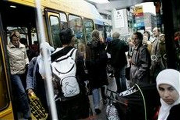 Turister i København søger mere end Den lille havfrue og slotte, mener turismeeksperter, der mener, at Nørrebros mangfoldighed kan gøre bydelen til en turistmagnet.   Foto: Miriam Dalsgaard 