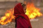 FN advarer om, at regn skaber store vanskeligheder for redningsarbejdet efter jordskælvet i Pakistan - Foto: AP 