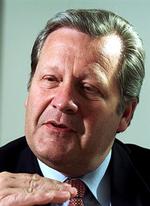 Tidligere skatteminister Svend Erik Hovmand (V) skændes med topembedsmænd om, hvad der foregik på hemmeligt møde - Foto: Jens Dresling 