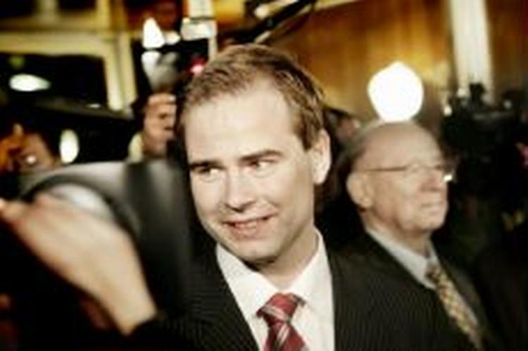 En storsmilende Nicolai Wammen mødte pressen, da sejren var hjemme. - Foto: Rasmus Baaner 