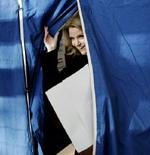 S-leder Helle Thorning-Schmidt afgav sin stemme på Kildevældsskolen i København. - Foto: Miriam Dalsgaard 