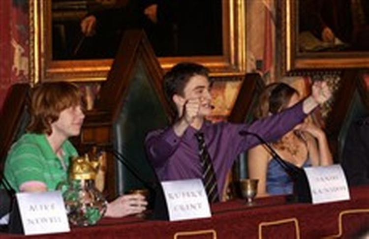 Harry Potter-skuespillerne til pressemøde. - Foto: Warner Bros. 