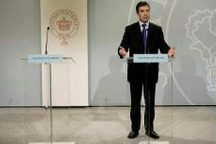 Den tyrkiske premierminister mødte ikke op til tirsdagens pressemøde med Anders Fogh Rasmussen, som måtte gennemføre det alene. - Foto: Peter Hove Olesen 
