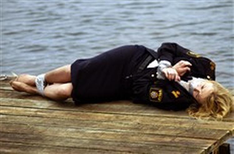 Den danske fotograf Eric Kress sørger for, at nerverne befinder sig uden på billedtøjet. - Foto fra filmen 