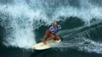 To år efter haj-angrebet, der kostede Bethany Hamilton venstre arm, er hun tilbage på bølgerne og konkurrer med de bedste af de bedste. - Foto: AP 
