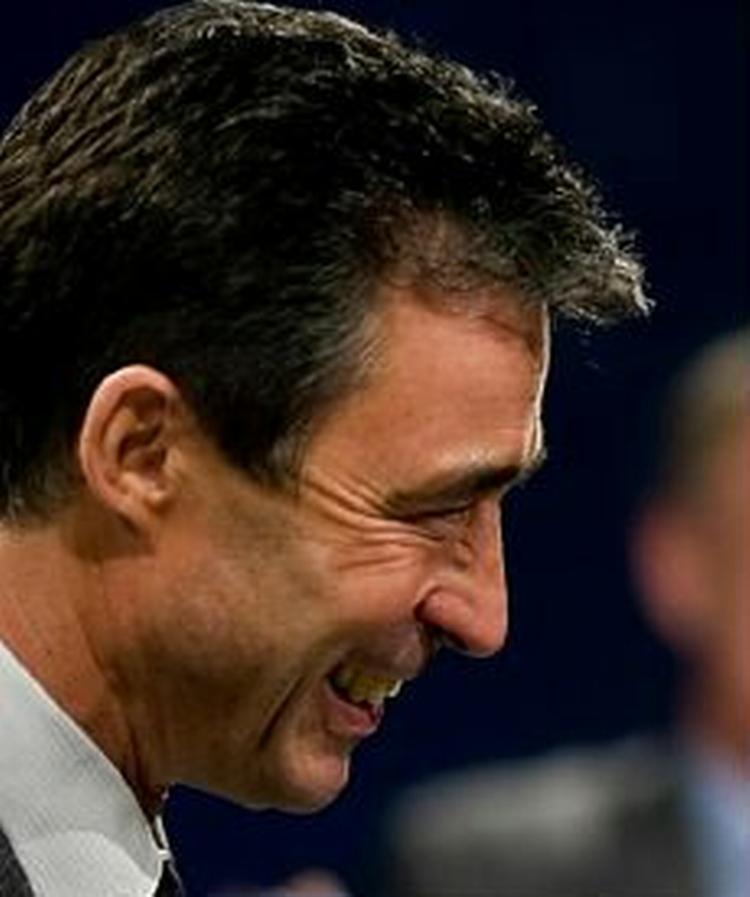 Anders Fogh Rasmussen holder tale på landsmødet i Odense. - Foto: Lars Skaaning 