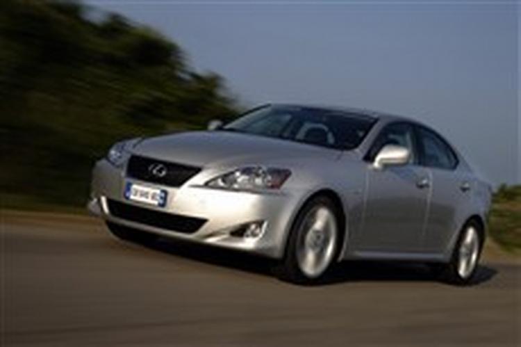 Lexus IS 250 kan leveres i Danmark om få uger. Foto: Lexus 