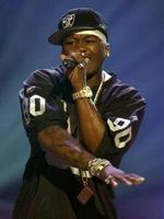 50 Cent   her i sin selvbiografiske film  Get Rich or Die Tryin    har sat de canadiske sind i kog.   Foto: Michael Gibson/APA! 