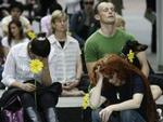 Australiere forsamlet i bøn for den dømte Nguyen Tuong Van, der i nat blev henrettet. - Foto: AP 