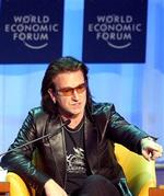 Bono taler ofte ved konferencer. Og i næste måned kan danske erhvervsfolk få fornøjelsen. - Arkivfoto: AP 