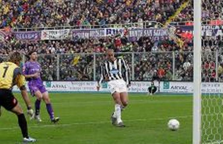 Franske David Trezegue scorede det første mål for Juventus. - Foto: AP 