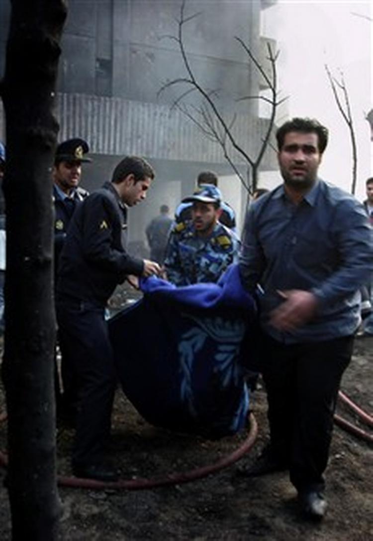 Flystyrt forekommer relativt jævnligt i Iran, og alene indenfor de seneste fire år er over 500 mennesker blevet dræbt i fire styrt. - Foto: AP 
