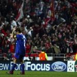 Neville på vej ud af Estadio la Luz. - Foto: AP. 