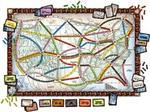 I Ticket to Ride skal USA pakkes ind i togskinner og det helst så hurtigt og taktisk snedigt som muligt. Forbind udvalgte byer og forhindr modstanderne i det samme: Simpelt koncept, men med store muligheder for strategisk banetænkning. 