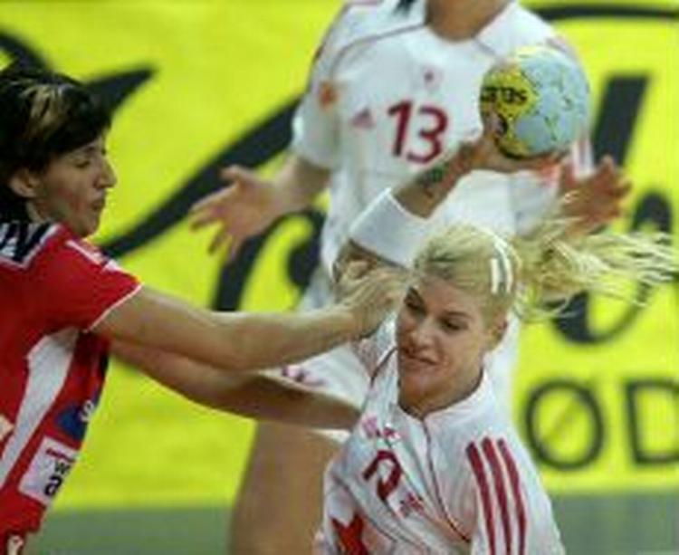 Rikke Hørlykke forsøger sig med et gennembrud. - Foto: Lars Poulsen 