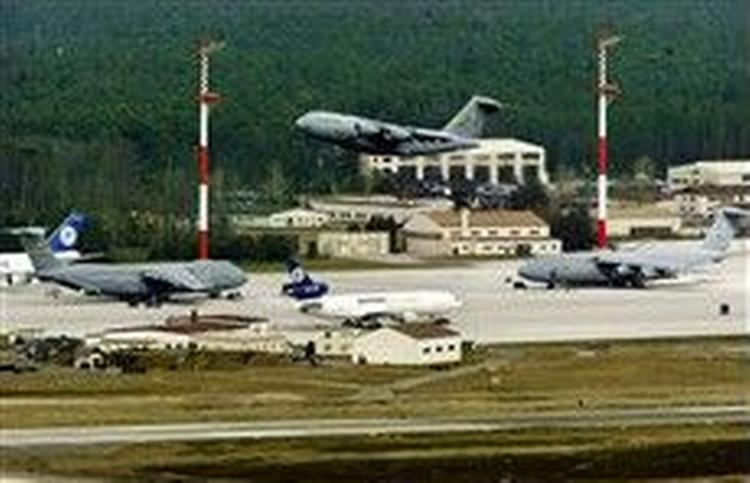 Den amerikanske base Ramstein i Tyskland var omdrejningspunkt for mange CIA-fly.   Arkivfoto: Michael probst/AP 