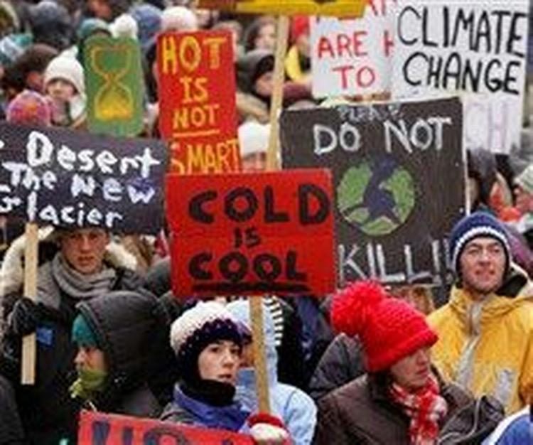 De seneste dages mange demonstranter i Montreal kan glæde sig   verden fik en aftale. - Foto: AP 