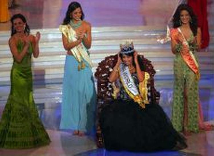 Unnur Birna Vilhjalmsdottir er her blevet kronet som ny Miss World. - Foto: AP 