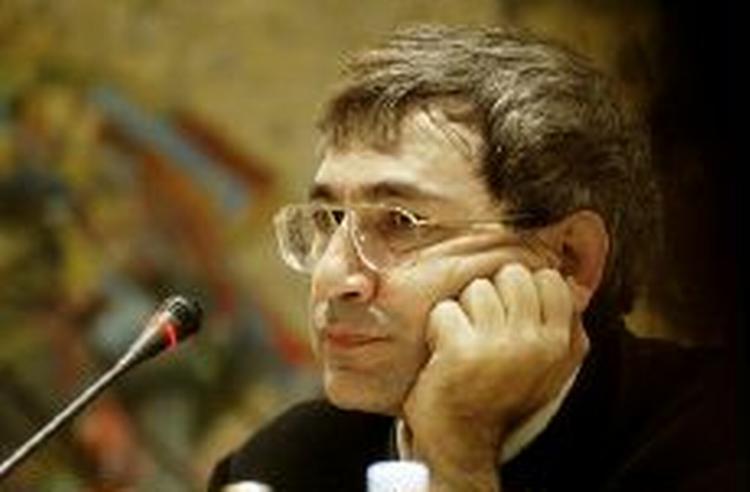 Den tyrkiske forfatter Orhan Pamuk stilles fredag for en domstol for bemærkninger om tyrkiske styrkers massemord på armenere og om det kurdiske mindretal i landet. - Arkivfoto: Kåre Viemose 